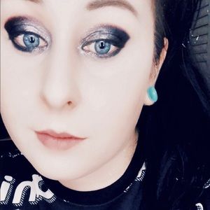 Meet your Posher, Angelina